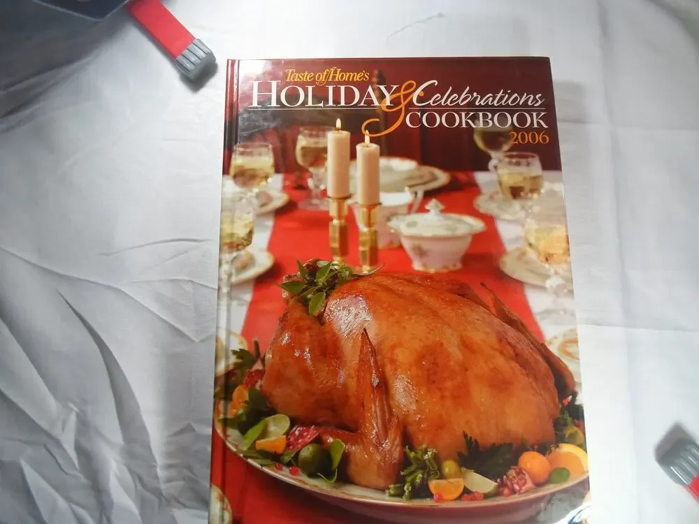 Taste of Home VTG Holiday & Celebrations Cookbook 2006 Grannychic ComfortClassic